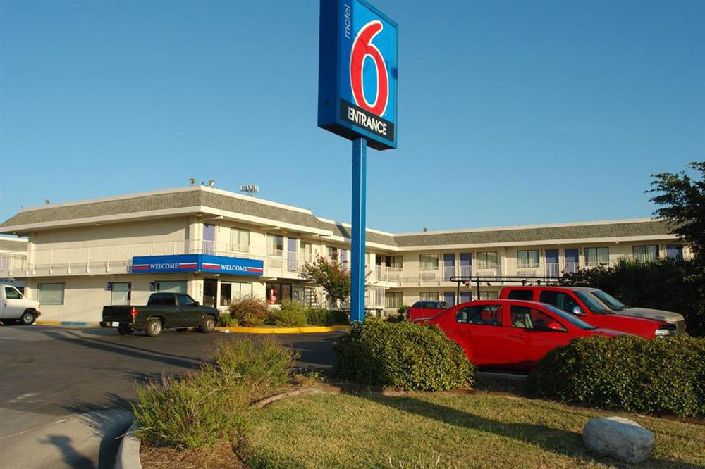 Motel 6-San Antonio, Tx - Fort Sam Houston エクステリア 写真